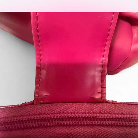 Hello Kitty Fuchsia Embossed Wallet - Picture 5 of 5